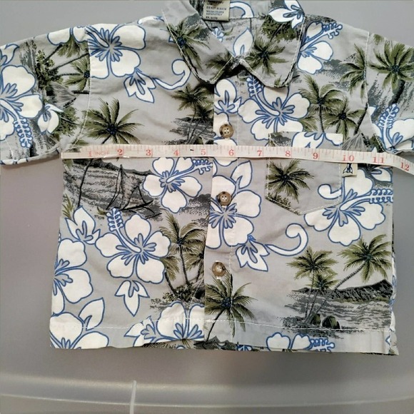 Toddler boy 2T bundle shorts and button up shirt - Picture 2 of 8